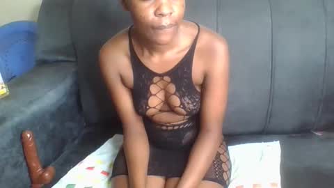 peach_melbah online show from January 10, 11:42 pm