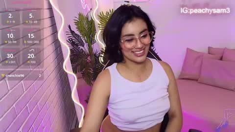 peachy_tay online show from November 26, 12:28 pm