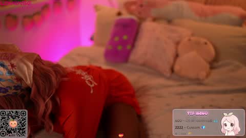 peachypeachgirl online show from April 10, 6:36 pm