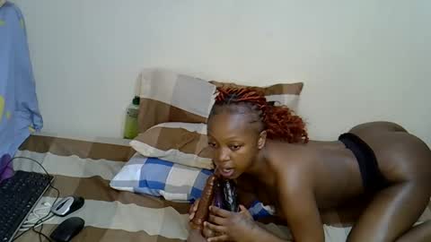 peachysparkel online show from February 21, 3:46 pm