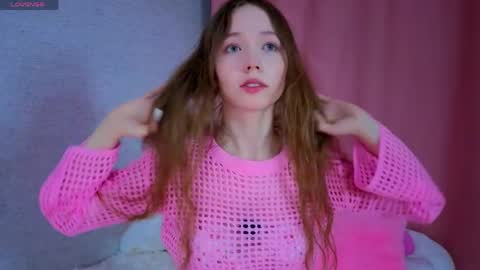 pearly_peach_ online show from June 5, 6:14 pm