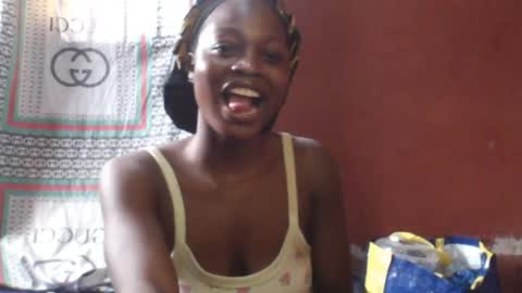 Lizzy online show from April 13, 11:11 am