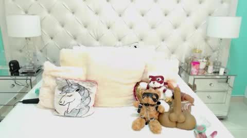 Penelope Laurent online show from April 16, 1:00 pm