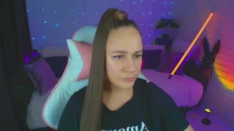 Dia  online show from September 11, 7:03 pm