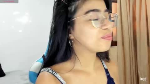 Elizabeth online show from February 23, 9:36 pm