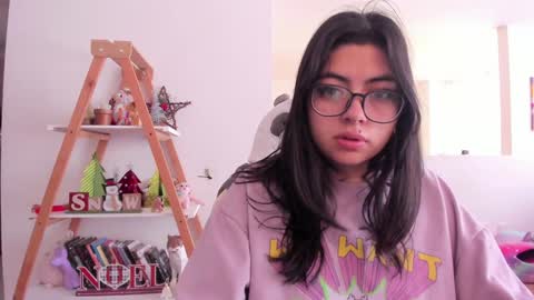 Sarah Ana Banana online show from December 31, 1:08 pm