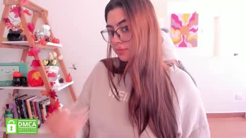 Sarah Ana Banana online show from November 6, 6:58 pm