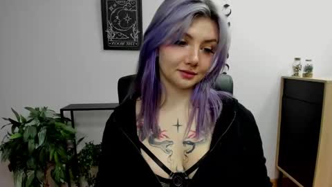 Gabbie online show from February 3, 3:17 pm