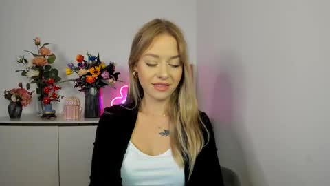 Cindy online show from November 5, 6:51 am