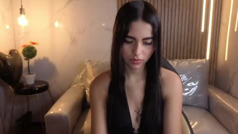 perla_lovely online show from April 27, 12:46 pm