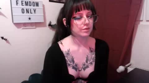 Persephone online show from April 22, 12:13 pm