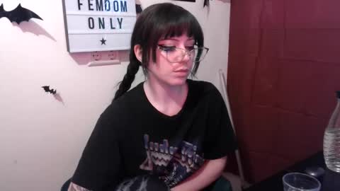 Persephone online show from April 9, 12:10 pm