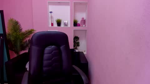 horror flying on the wings of the night.... online show from December 13, 8:59 pm