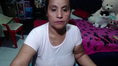 Snapshot of pervert_mommy_x chatting on February 11, 10:25 am SAMY online show from February 11, 10:25 am
