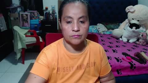 Snapshot of pervert_mommy_x chatting on February 25, 9:20 am SAMY online show from February 25, 9:20 am