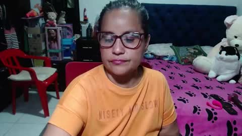 Snapshot of pervert_mommy_x chatting on February 15, 10:22 am SAMY online show from February 15, 10:22 am