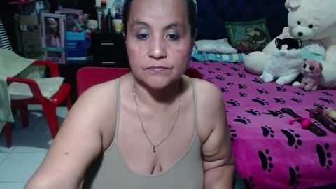 Snapshot of pervert_mommy_x chatting on February 22, 9:23 am SAMY online show from February 22, 9:23 am