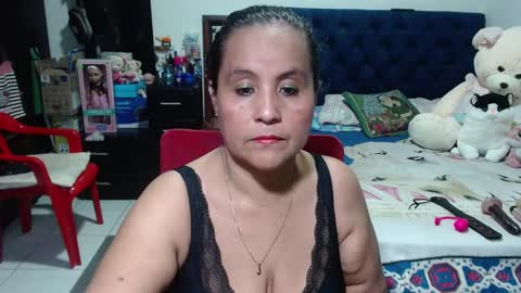 Snapshot of pervert_mommy_x chatting on January 17, 10:11 am SAMY online show from January 17, 10:11 am