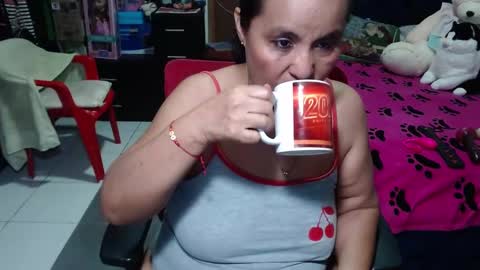 Snapshot of pervert_mommy_x chatting on February 18, 10:38 am SAMY online show from February 18, 10:38 am