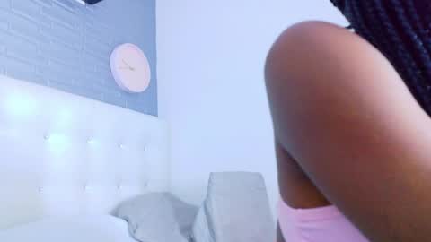 pervert_shydoll online show from April 24, 4:15 am