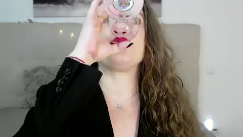 Peters Emily online show from January 9, 2:18 pm