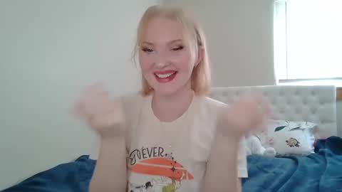 Little cupcake online show from March 5, 7:50 pm