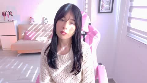 petite_marie_ online show from April 6, 8:43 pm
