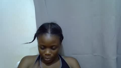 petite_melan online show from September 19, 9:47 pm