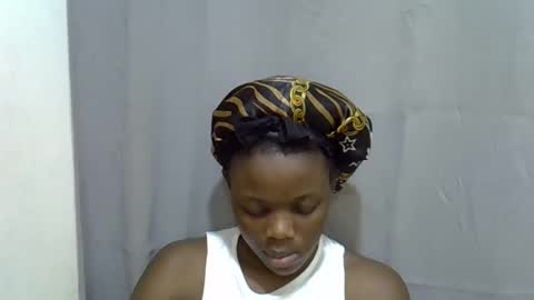 petite_melan online show from October 2, 7:08 pm