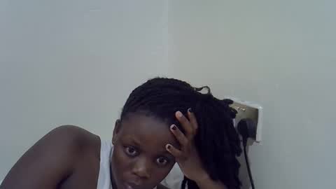 petite_melan online show from November 20, 12:06 pm