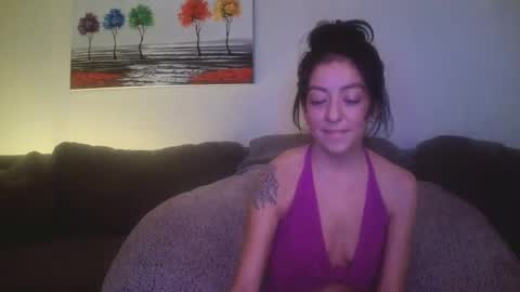 petite treat  online show from January 27, 7:14 am