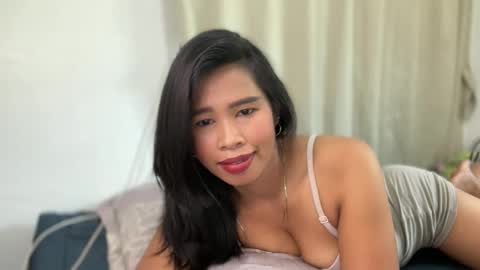 petiteasian01 online show from March 19, 4:17 am