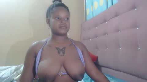 petitechocolatemommy online show from December 14, 4:51 am