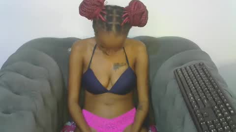 petitpearl online show from February 22, 2:49 pm