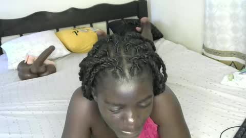 petitte_gyaal online show from November 19, 4:45 am