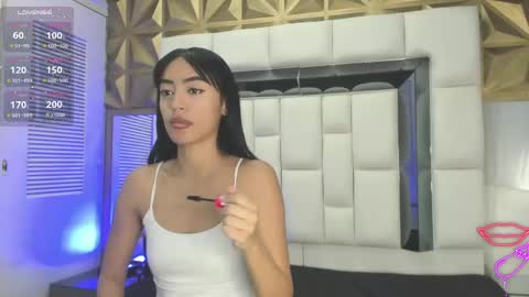 Peyton  online show from May 11, 12:18 pm