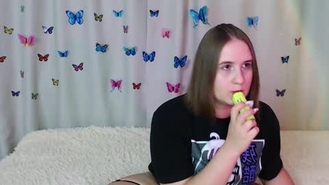 Snapshot of phantommira chatting on December 23, 7:30 pm phantommira online show from December 23, 7:30 pm