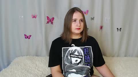 Snapshot of phantommira chatting on December 13, 7:10 pm phantommira online show from December 13, 7:10 pm