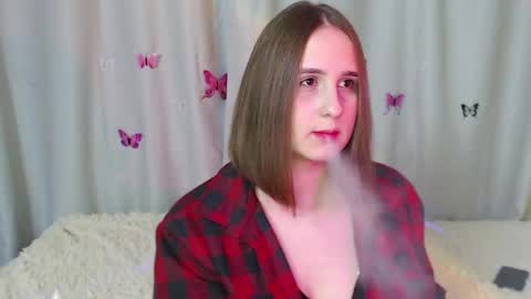 Snapshot of phantommira chatting on December 5, 7:06 pm phantommira online show from December 5, 7:06 pm