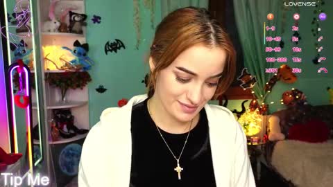 Selena online show from October 26, 3:29 pm