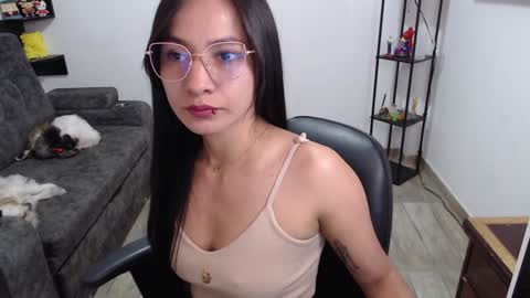 Pia  online show from January 25, 8:42 pm