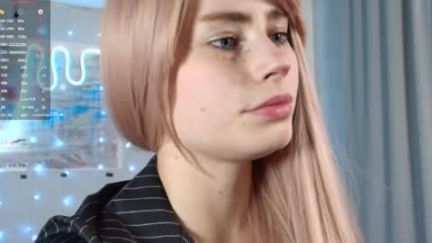 Snapshot of piera_ chatting on September 20, 7:12 pm Piera online show from September 20, 7:12 pm
