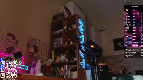 Mia or ur fav booty P online show from March 29, 3:05 am