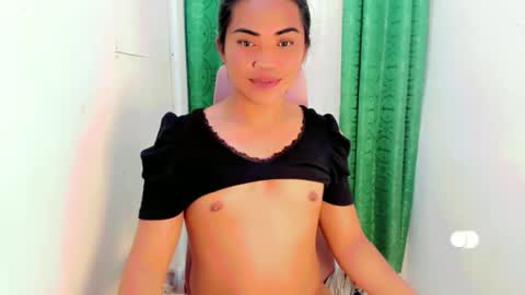 Snapshot of pinay_cristine chatting on October 10, 3:17 pm pinay_cristine online show from October 10, 3:17 pm