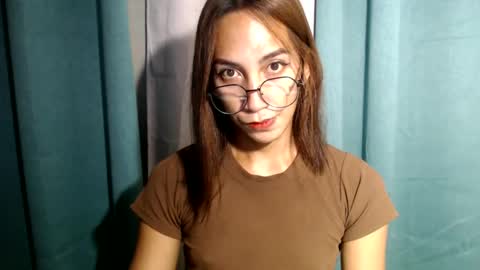 lucyLove online show from March 7, 3:40 am