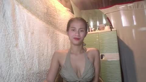 mae online show from March 9, 3:22 am