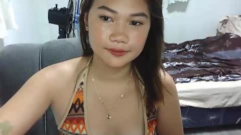 Snapshot of pinayligaya22 chatting on October 8, 9:35 am pinayligaya22 online show from October 8, 9:35 am