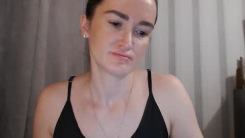 Snapshot of pineapple__mood chatting on September 24, 9:08 am online show from September 24, 9:08 am