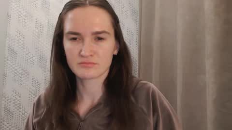 Snapshot of pineapple__mood chatting on February 28, 5:59 pm online show from February 28, 5:59 pm