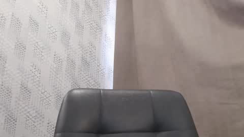 Snapshot of pineapple__mood chatting on February 10, 6:31 am online show from February 10, 6:31 am